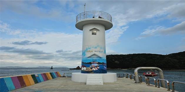 사진5 - 대이작항방파제등대 전경
